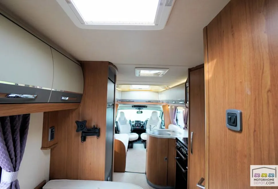Auto-Trail Tracker FB 2019