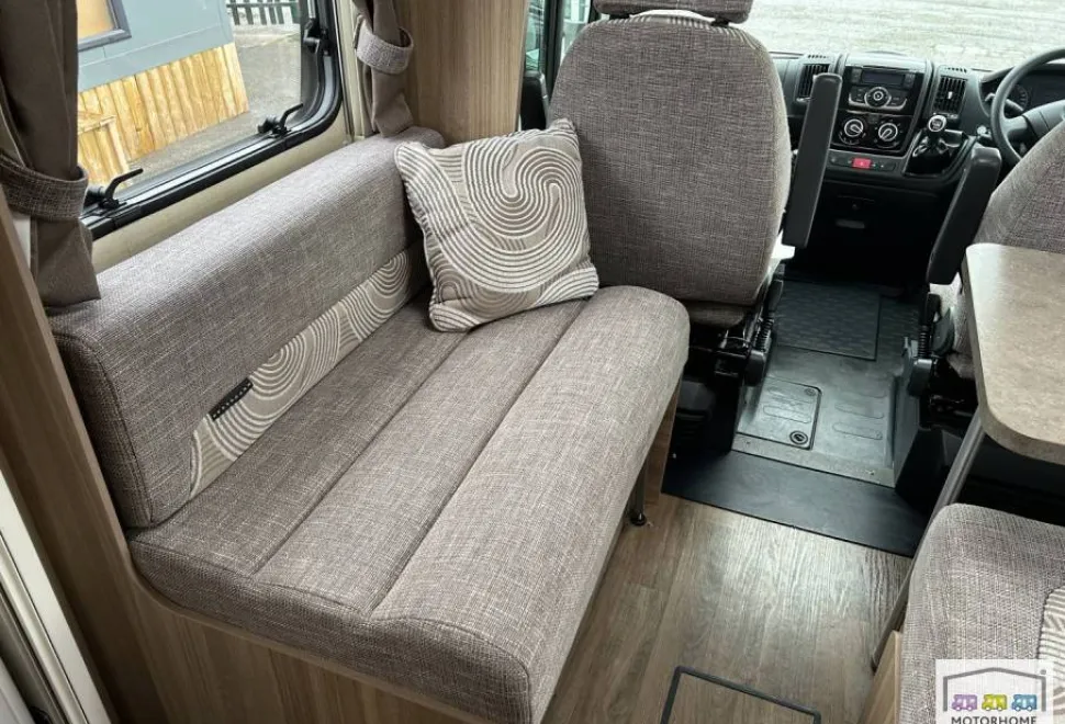 Bessacarr 484  2015