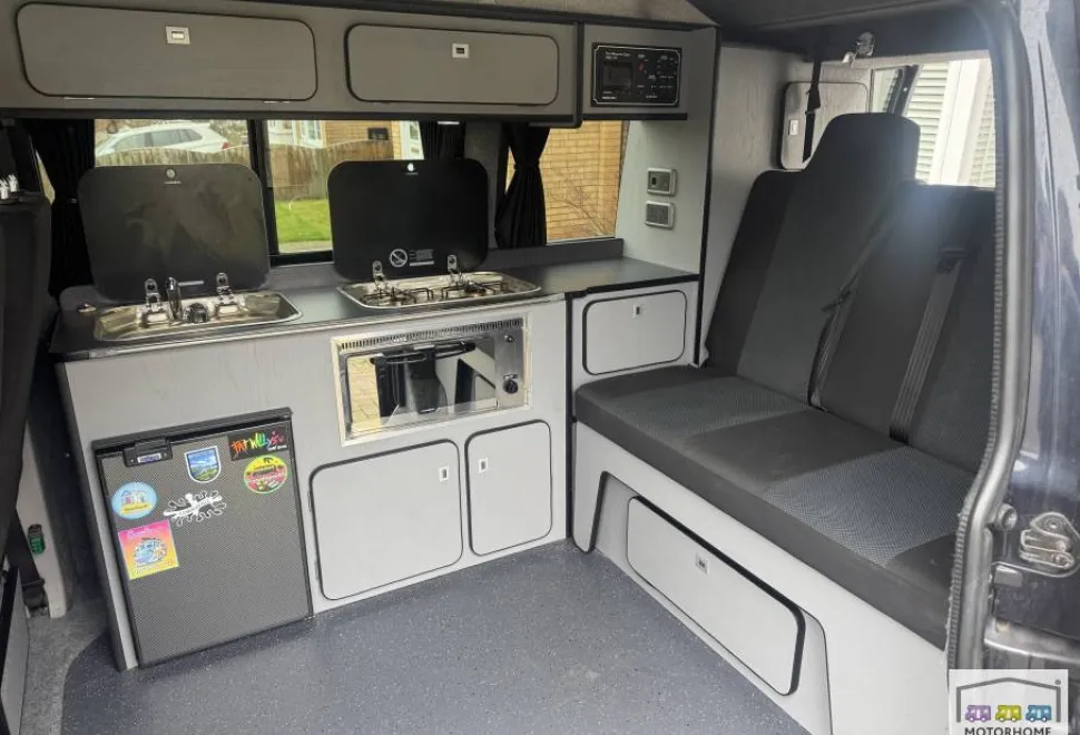 Volkswagen T6  2016