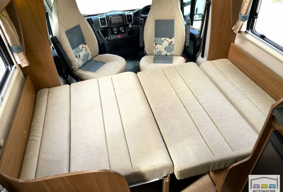 Auto-Trail Tracker RS 2013
