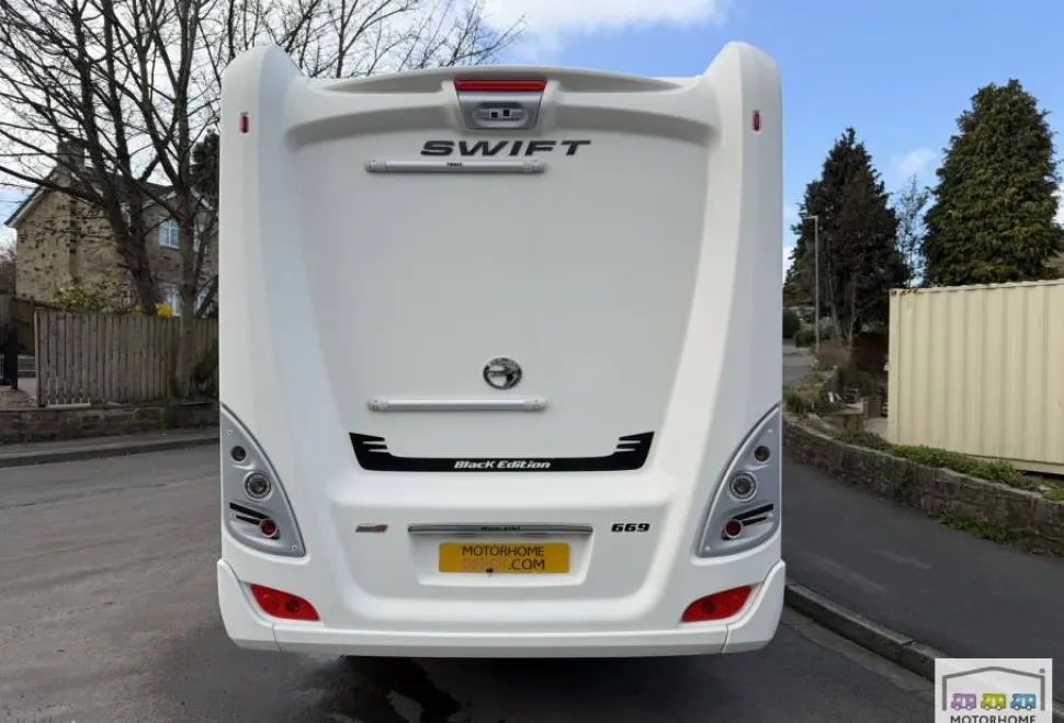 Swift Kon-Tiki 669 Black Edition 2018
