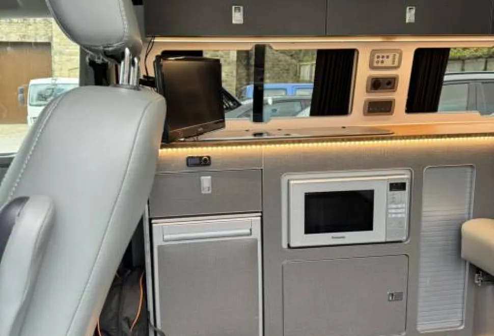 Volkswagen T6 Camper King 2021
