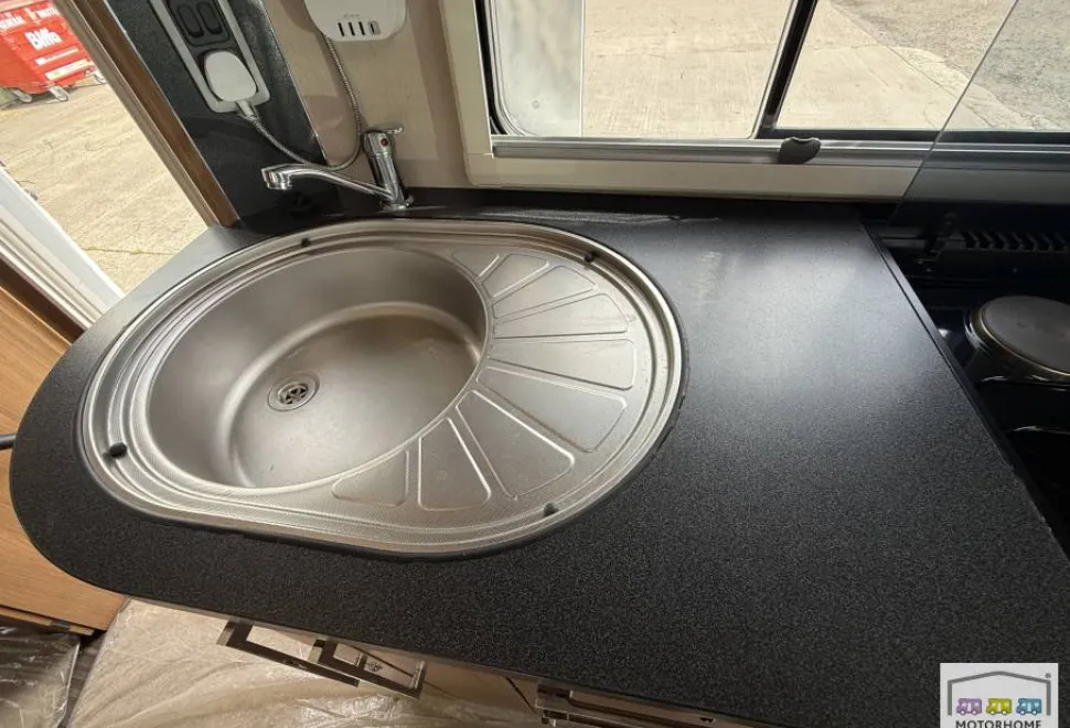 Auto-Trail Frontier Scout 2014