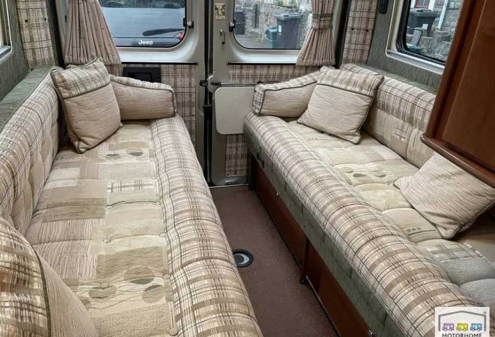 Auto-Sleepers Sussex Duo 2011