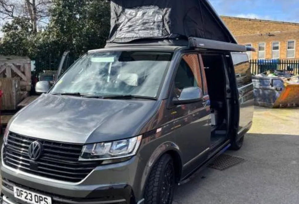 Volkswagen T6.1 Transporter Highline AVT Campers 2023
