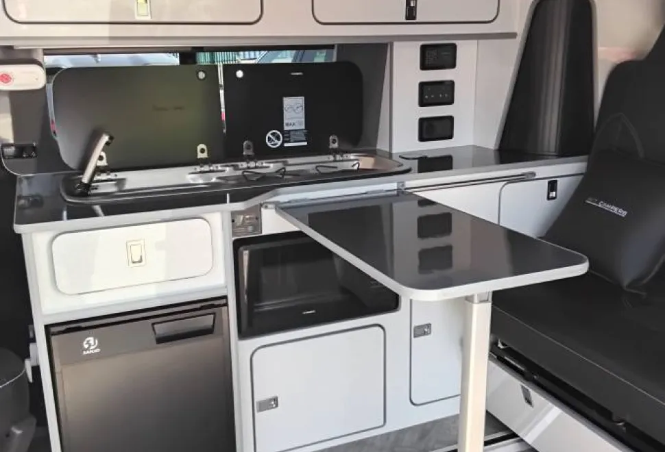 Volkswagen T6.1 Transporter Highline AVT Campers 2023