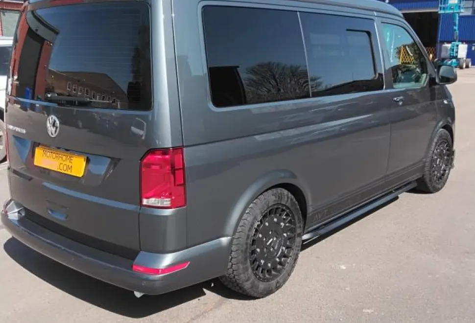 Volkswagen T6.1 Transporter Highline AVT Campers 2023