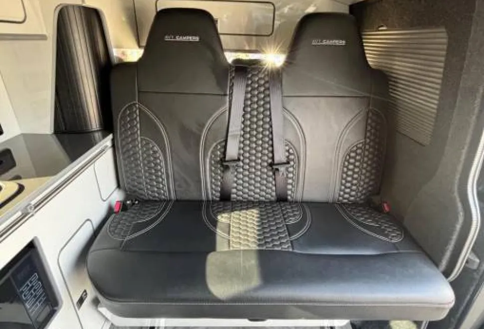 Volkswagen T6.1 Transporter Highline AVT Campers 2023