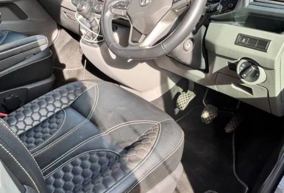 Volkswagen T6.1 Transporter Highline AVT Campers 2023