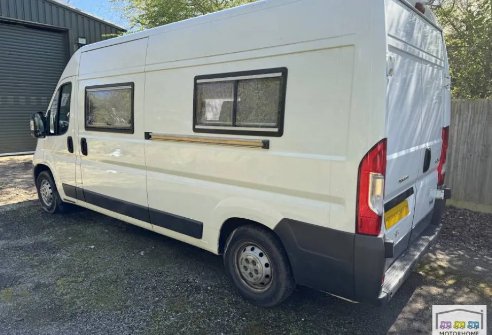 Peugeot Boxer 335 L3H2 Professional Hdi 2017
