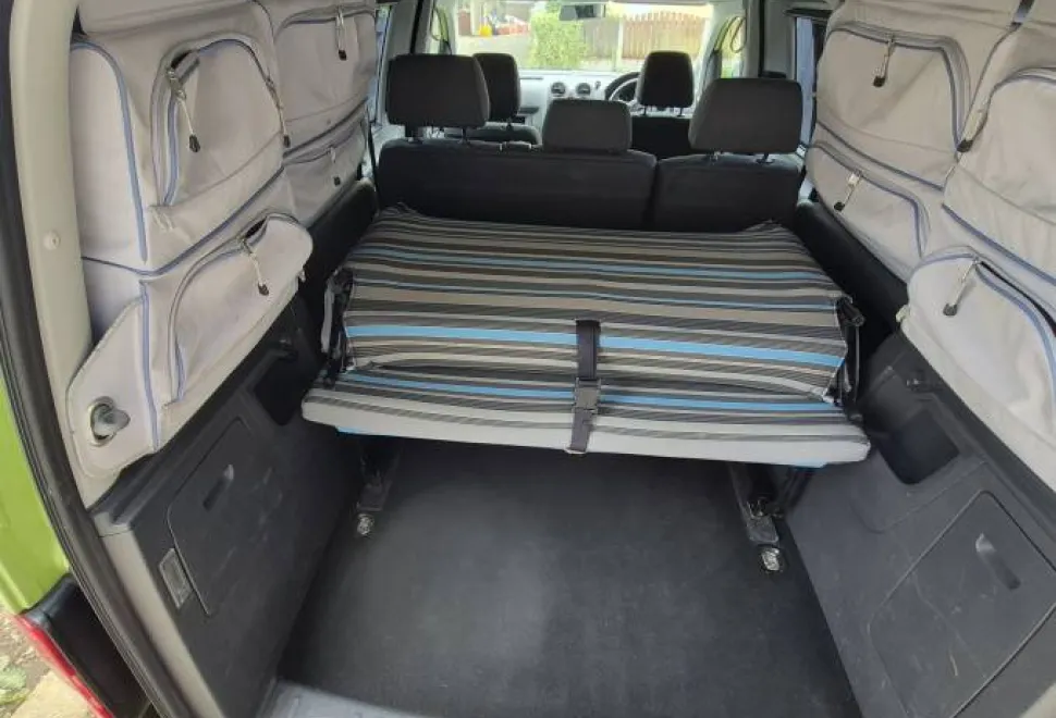 Volkswagen Caddy Camper 2013