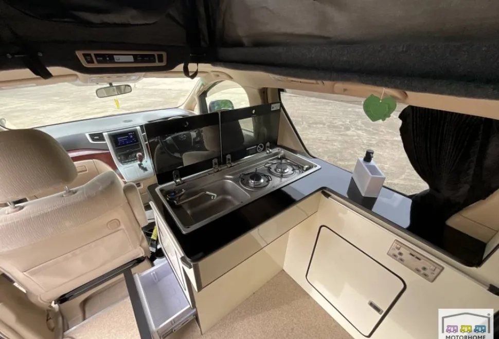 Toyota Vellfire   2010