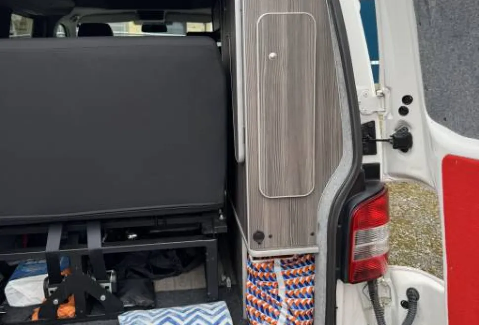 Volkswagen Camper King   2015