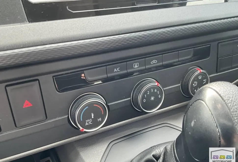 Volkswagen Transporter  2021