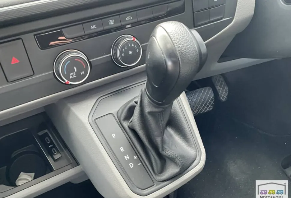 Volkswagen Transporter  2021