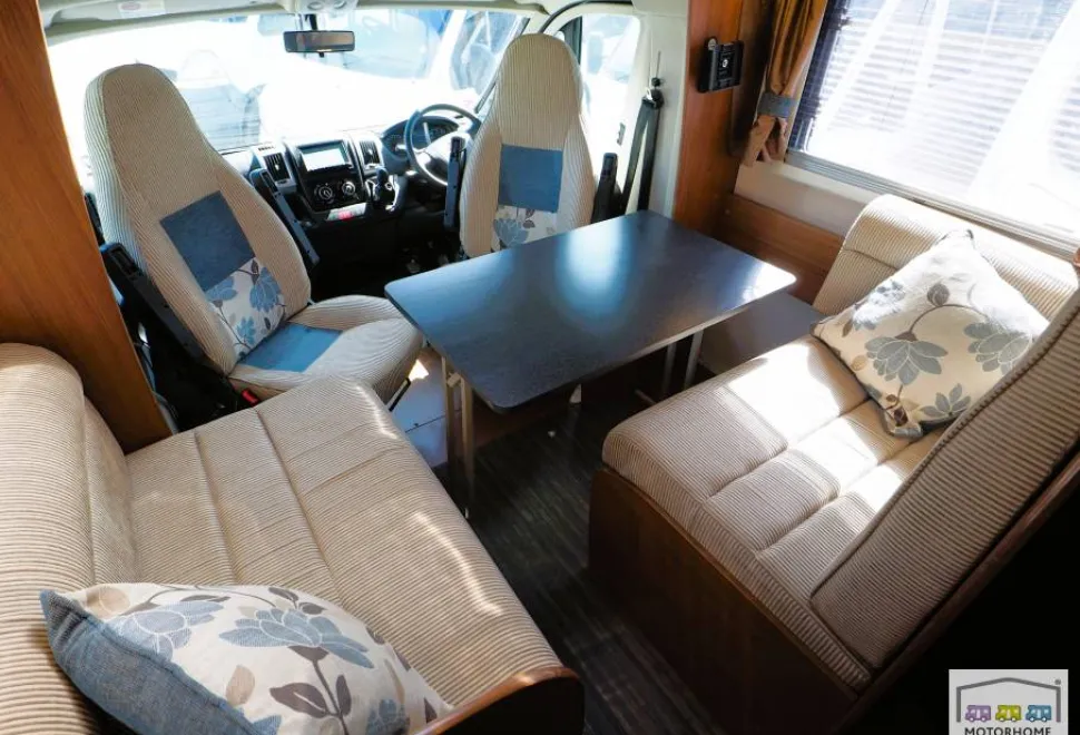 Auto-Trail Tracker Rb Lo-Line 2014