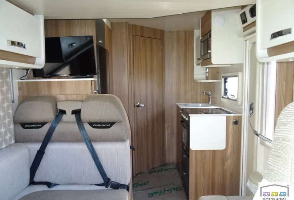 Swift Escape 604 Champagne 2018