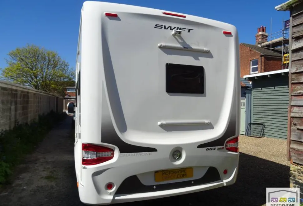 Swift Escape 604 Champagne 2018