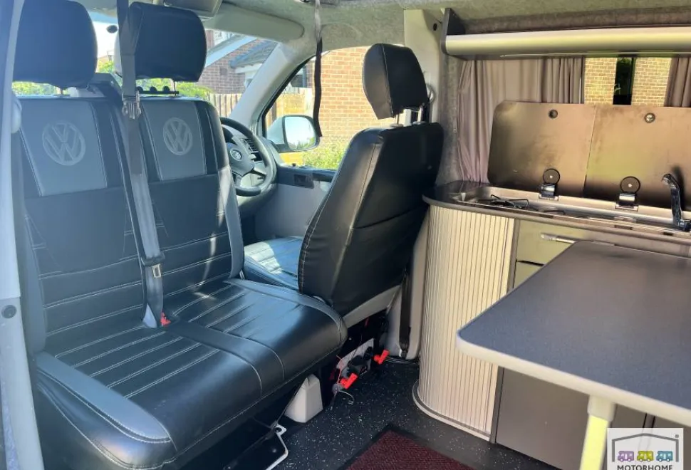 Volkswagen T5 Transporter   2015