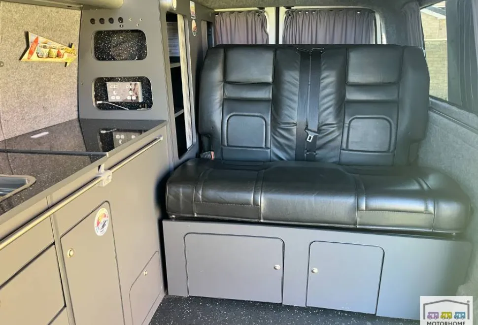 Volkswagen T5 Transporter   2015