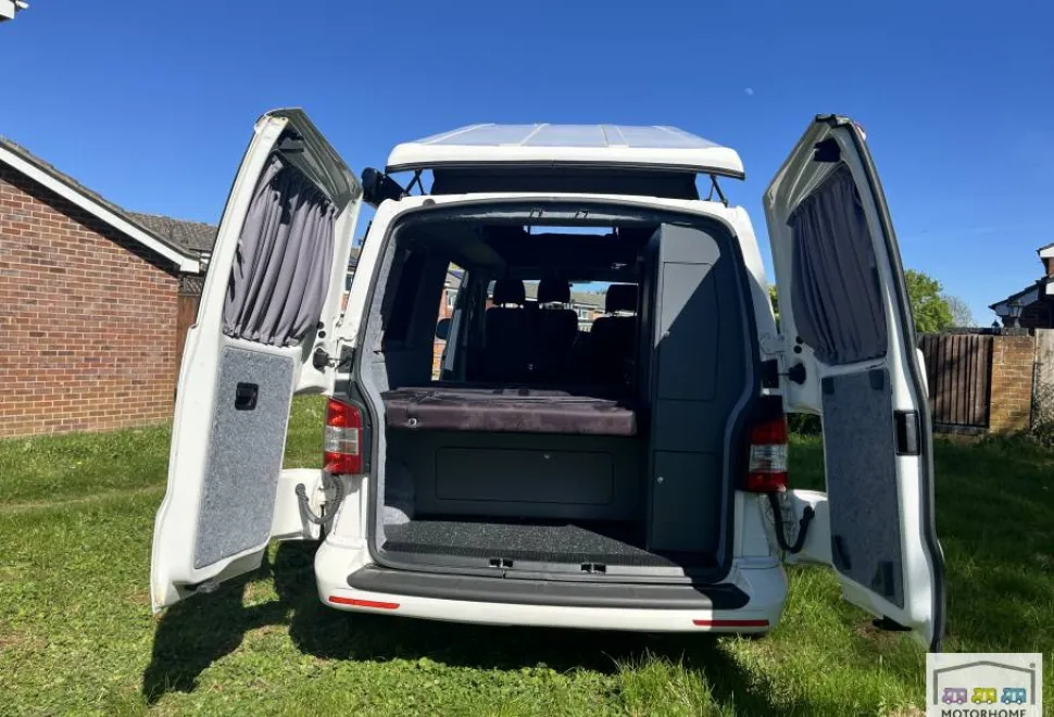 Volkswagen T5 Transporter   2015