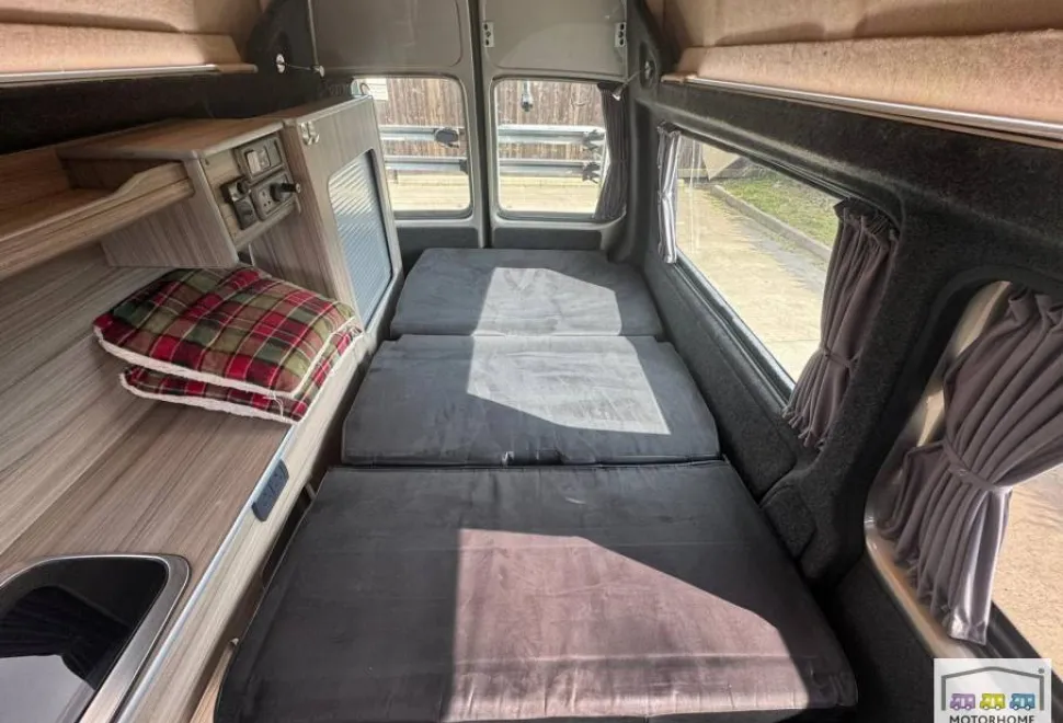 Volkswagen T30 Transporter  2009