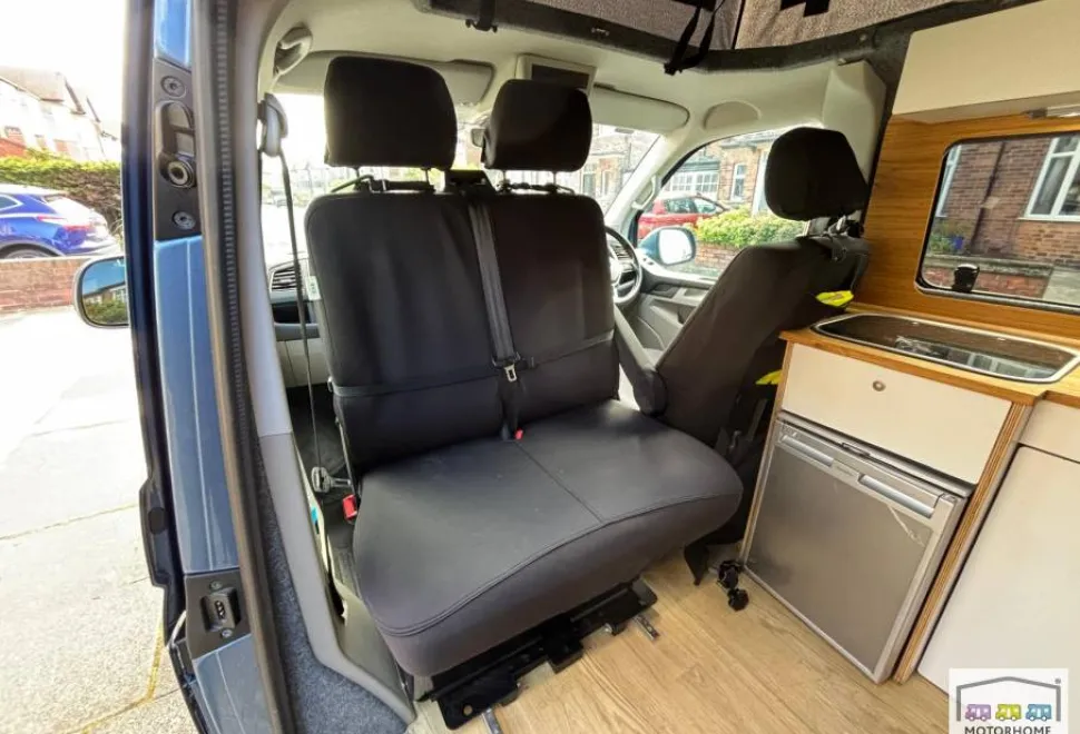Volkswagen T30 Transporter Highline  2018