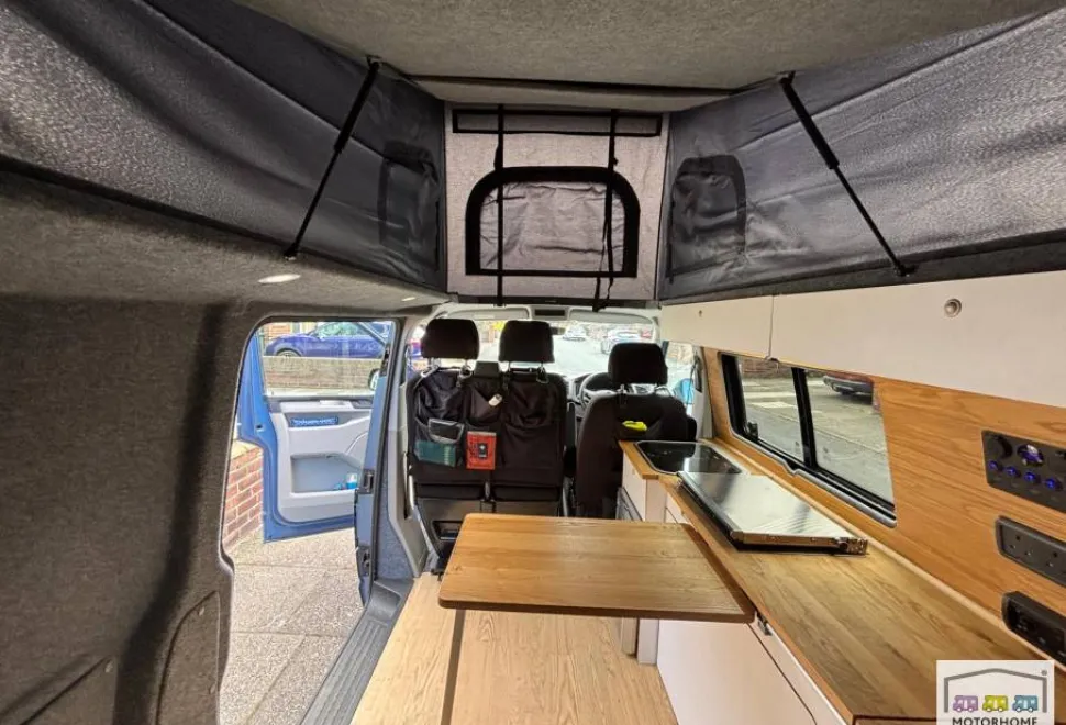 Volkswagen T30 Transporter Highline  2018
