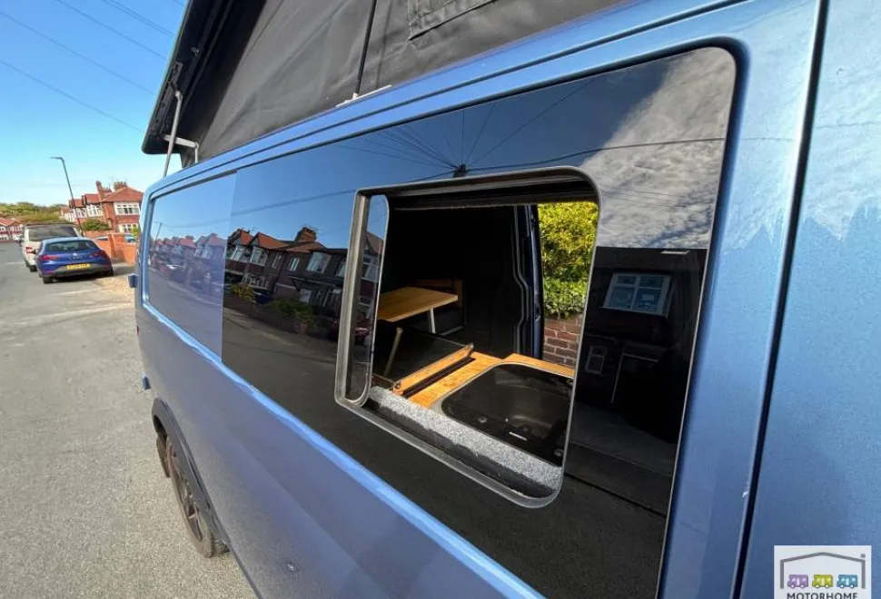Volkswagen T30 Transporter Highline  2018