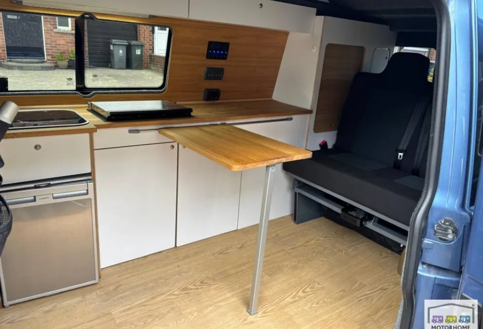 Volkswagen T30 Transporter Highline  2018