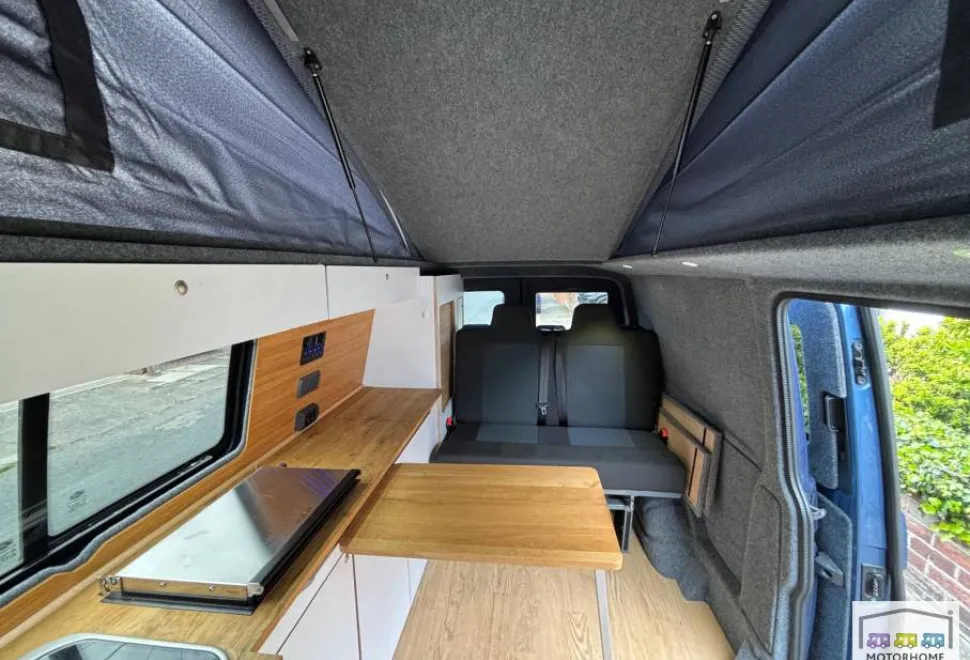 Volkswagen T30 Transporter Highline  2018