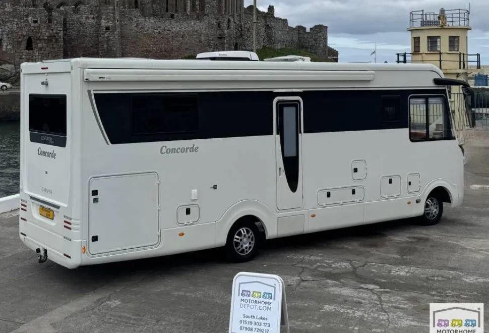 Concorde Carver  890 RRL  2017