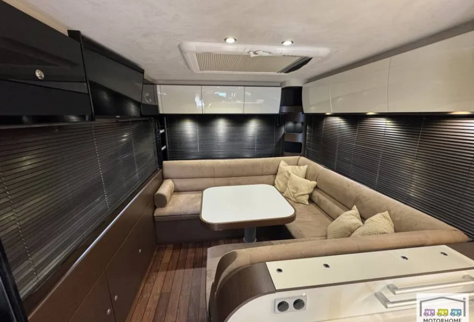 Concorde Carver  890 RRL  2017