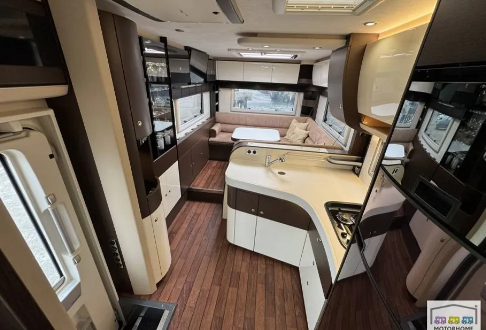 Concorde Carver  890 RRL  2017