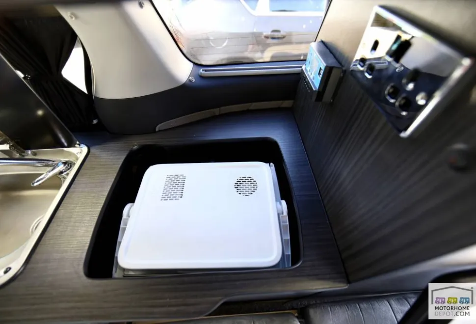 Toyota Alphard  Camper Van 2007