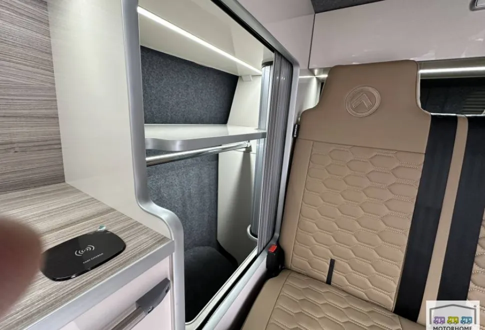 Volkswagen T7  2025