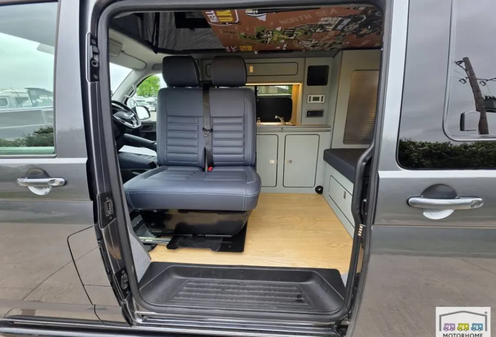 Volkswagen T6.1 Highline 2021