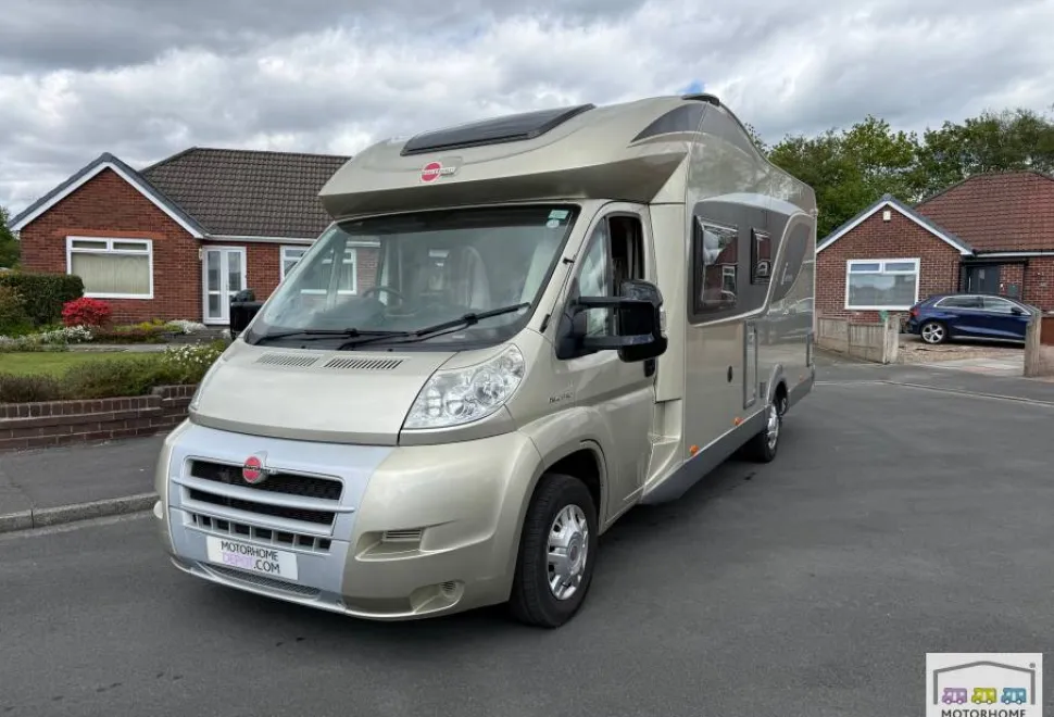 Burstner Ixeo IT700  2012