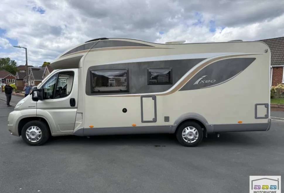 Burstner Ixeo IT700  2012