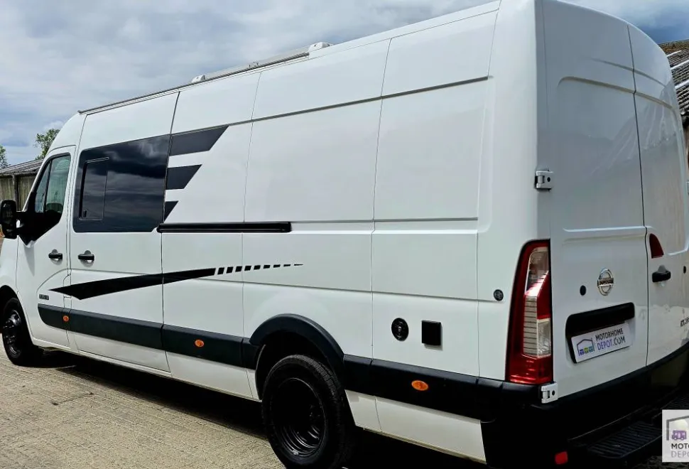 Nissan NV400   2013