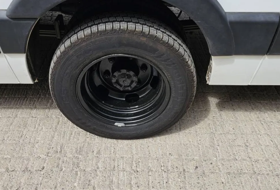 Nissan NV400   2013