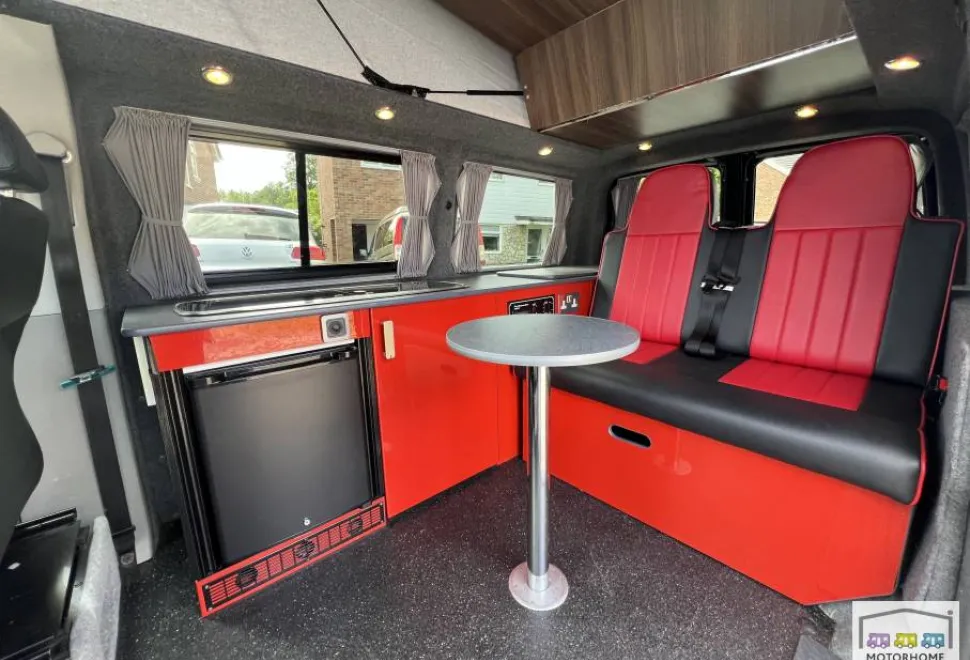 Volkswagen Transporter  2010