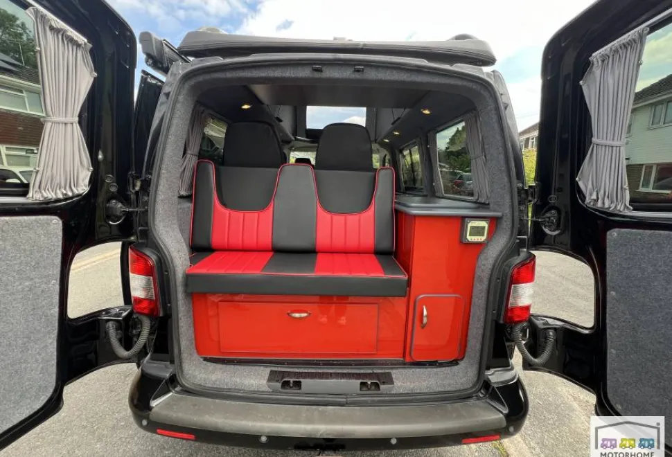Volkswagen Transporter  2010