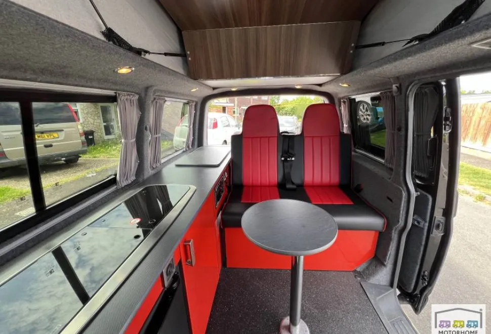 Volkswagen Transporter  2010
