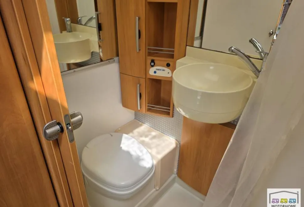 Hymer B544  2006