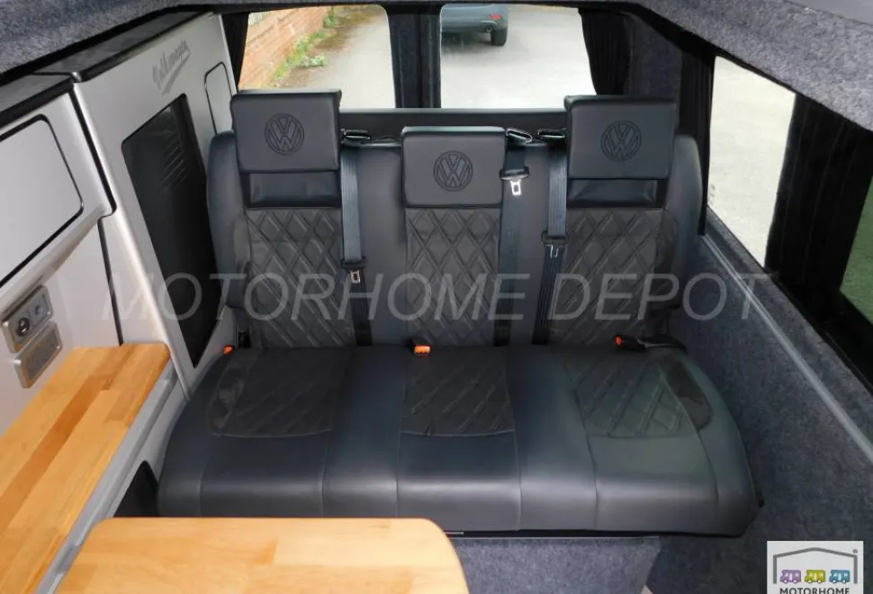 Volkswagen T30 Transporter Highline  2020