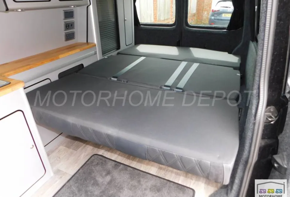 Volkswagen T30 Transporter Highline  2020