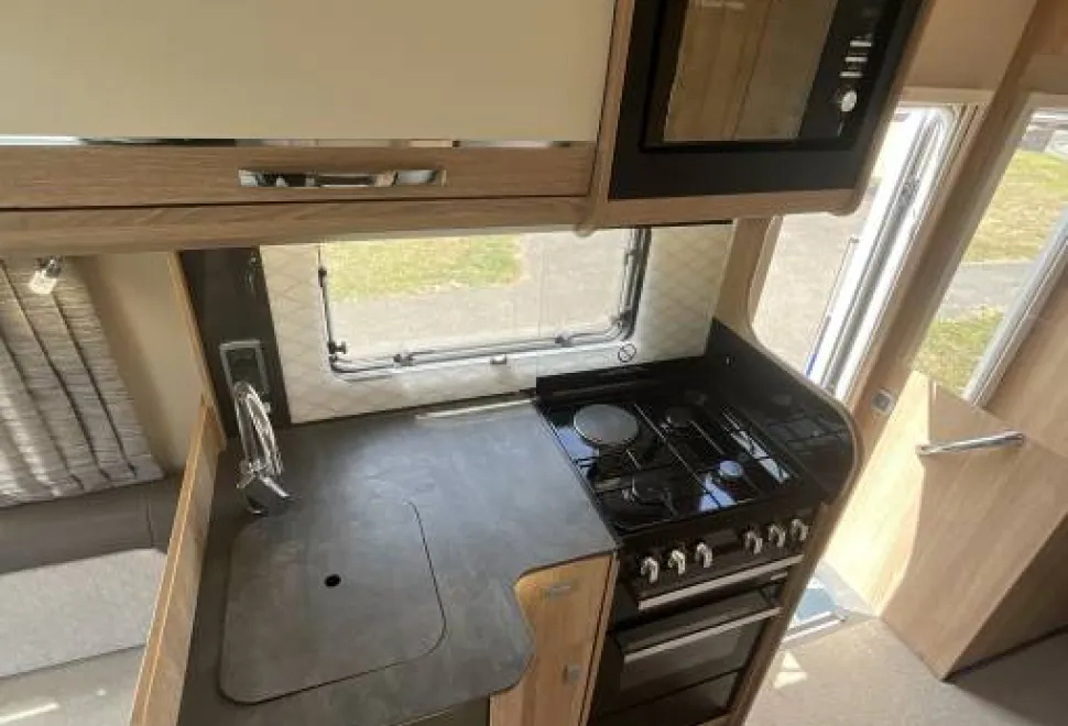 Auto-Trail Tracker  2023