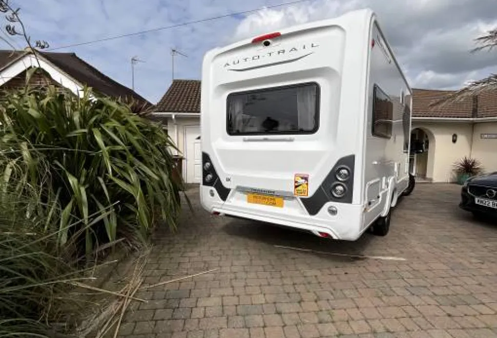 Auto-Trail Tracker  2023