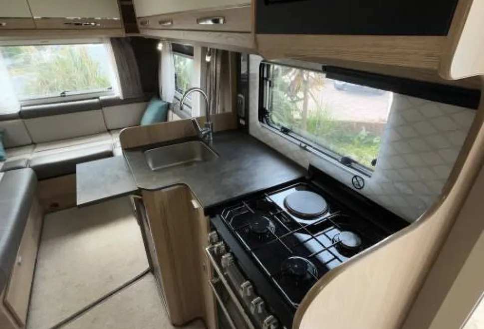 Auto-Trail Tracker  2023